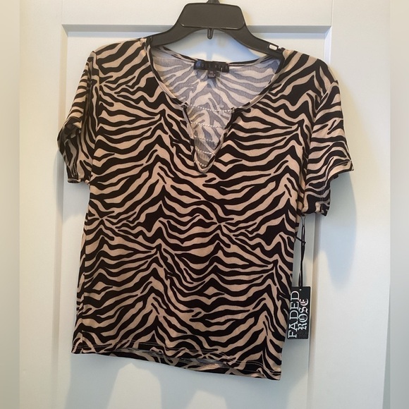 NWT Faded Rose Animal Print Shirt size XL - Picture 1 of 3